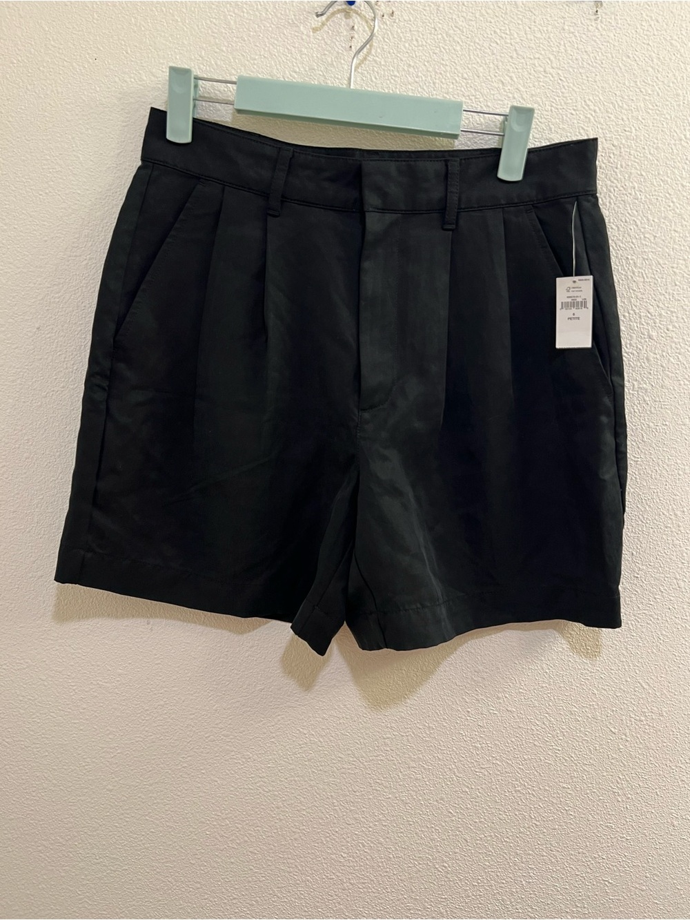 NWT Gap Pleated Black Shorts Size 6P